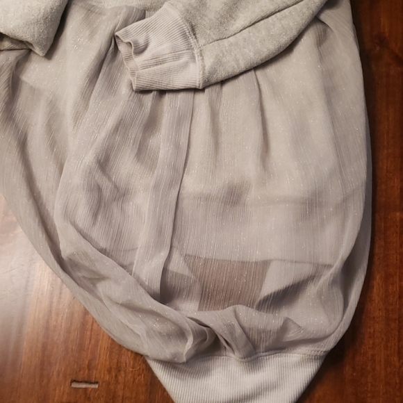 Sweater - Picture 4 of 8